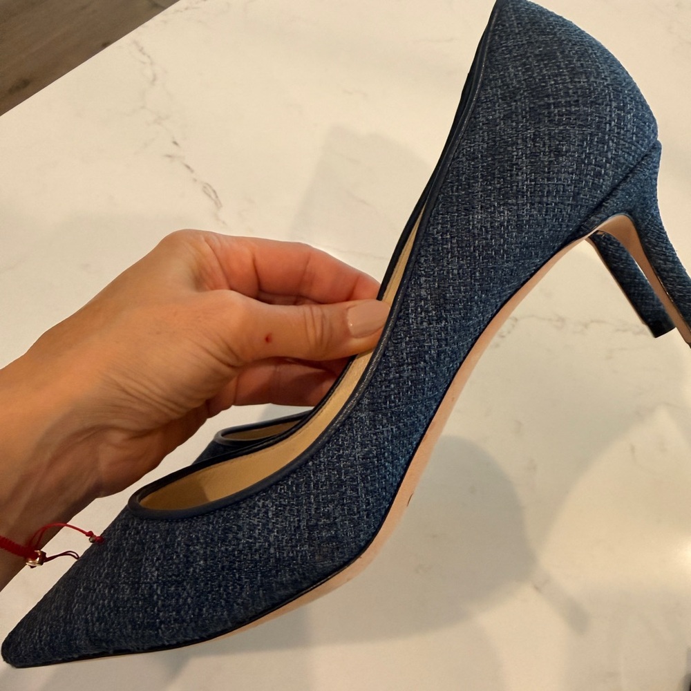 Women’s Navy Textured Pointed Toe Pump